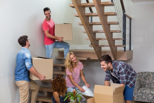 Man and van service helping with a local move in France