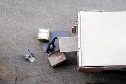 Low-carbon van used for an eco-friendly removal route
