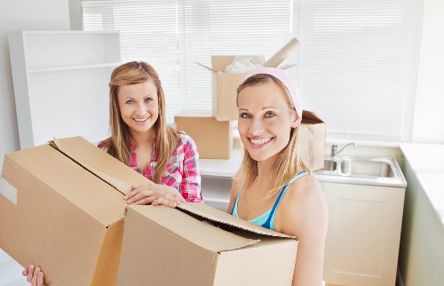Packing and handling service for house removals in France