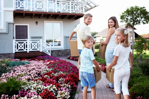 Careful packing and handling of household belongings during a French relocation