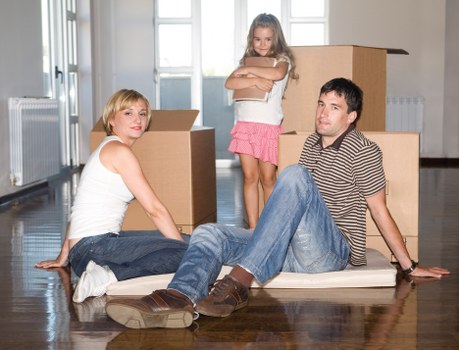Removal truck hire for apartment and household moves